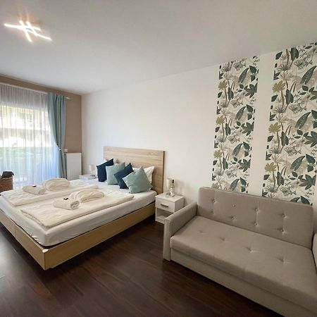 Bike & Spa Velence Apartman Ngoại thất bức ảnh