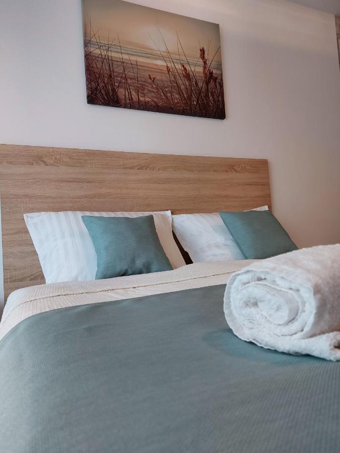 Bike & Spa Velence Apartman Ngoại thất bức ảnh