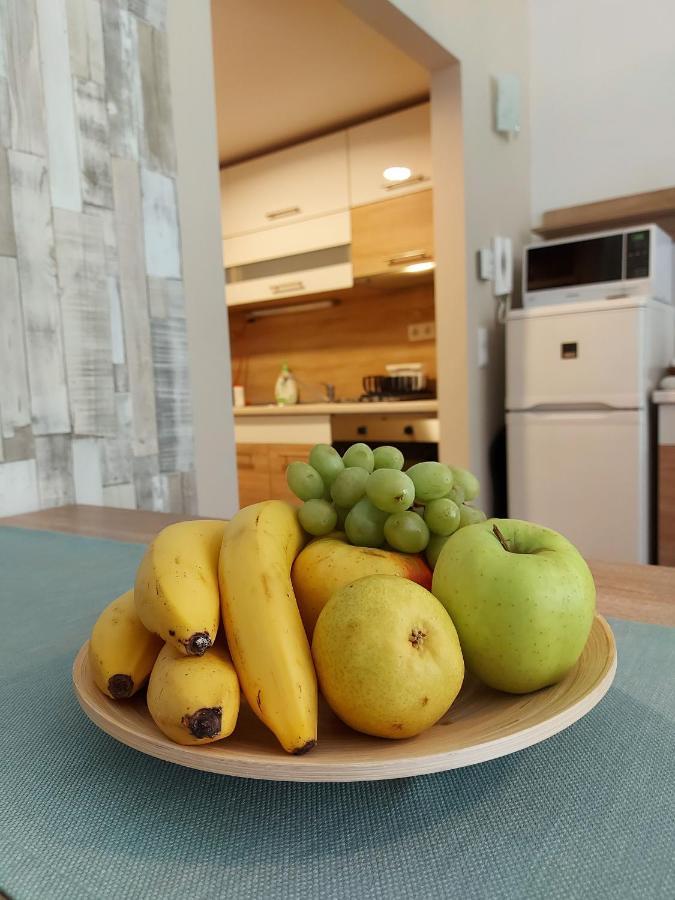 Bike & Spa Velence Apartman Ngoại thất bức ảnh