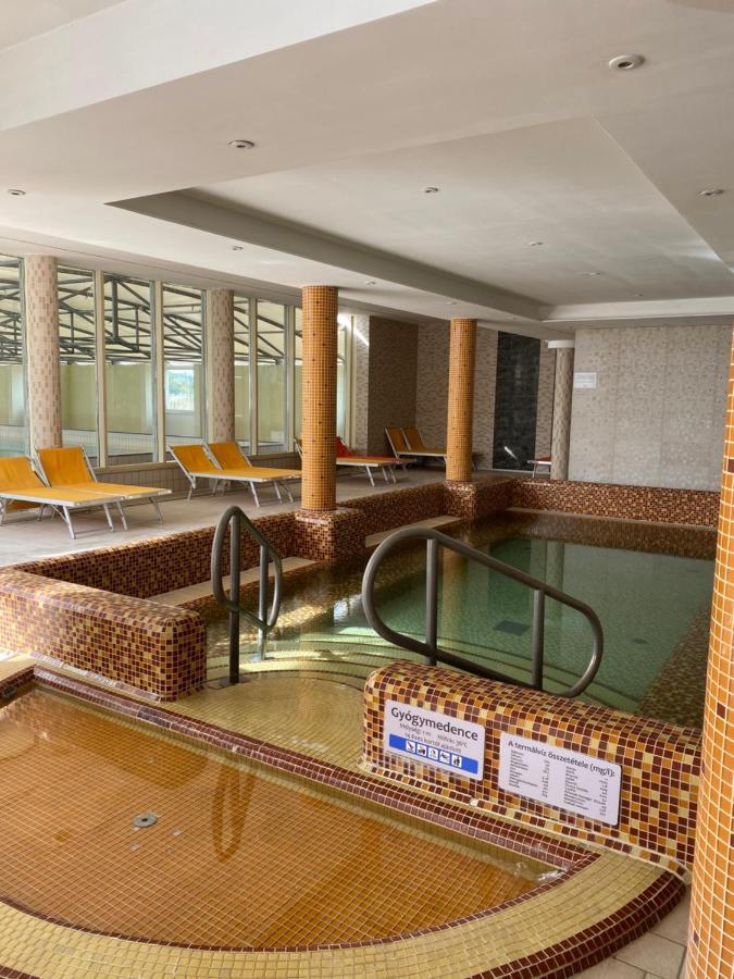 Bike & Spa Velence Apartman Ngoại thất bức ảnh